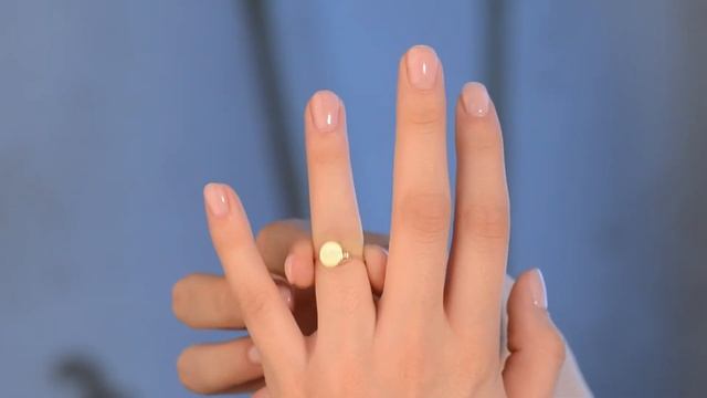 Золотое кольцо с монетой