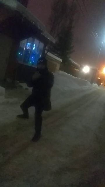 Взрыв хлопушки 2022 и поздравление смотреть онлайн