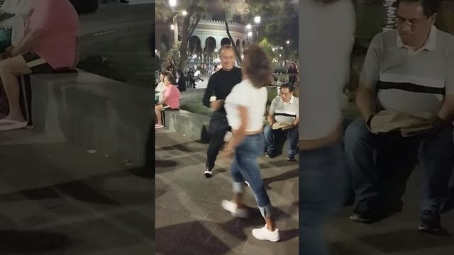 Bailando en santa María la Rumbera SANDY SALSA RICHARD Y PACO FUEGO EN LA PISTA смотреть онлайн