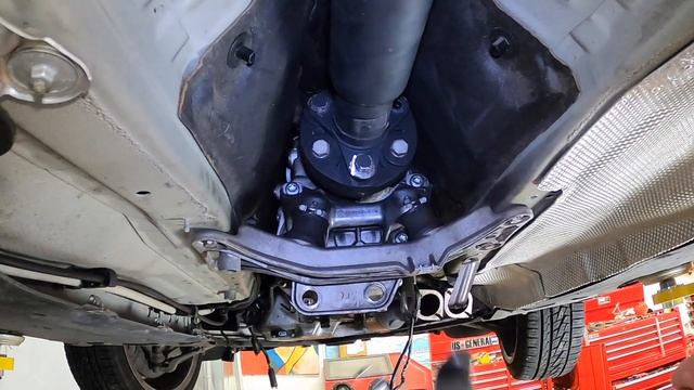 Part 1 BMW N54 6spd Transmission Removal смотреть онлайн