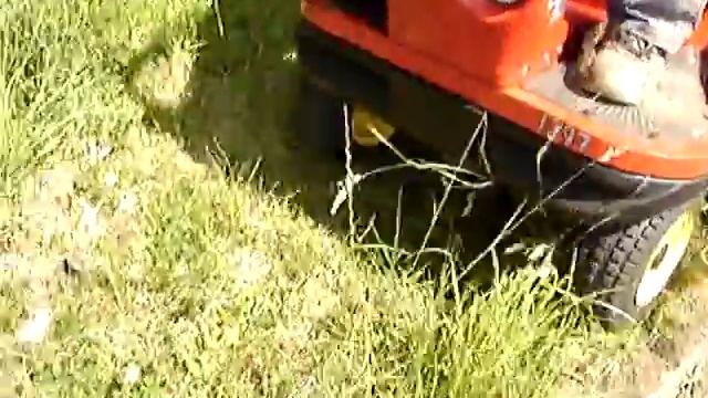 FERRARI GTM COMMERCIAL RIDE ON MOWER смотреть онлайн