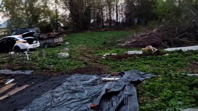 На участке суета 😂🌱,продолжаю уборку территории,попытка вывезти железо провалилась,помощник в деле🤘 смотреть онлайн
