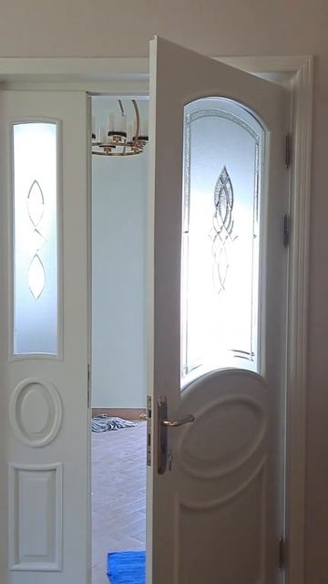 Hər bir xrustal detallar xüsusu işlənmiş əl işidir. смотреть онлайн