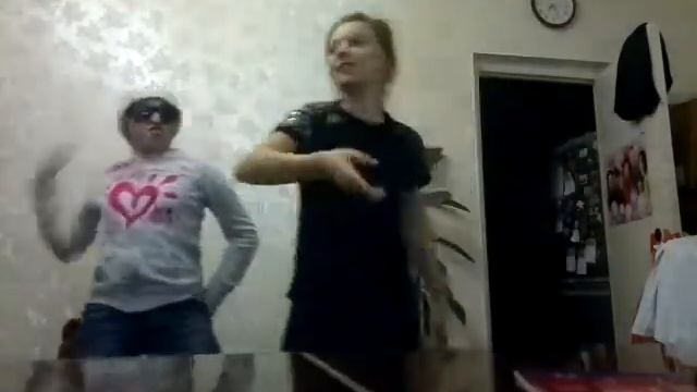 Танцы девки и ее брата)) смотреть онлайн
