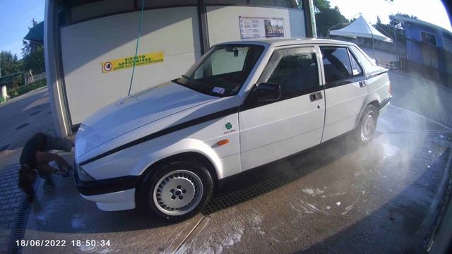 Alfa 75. Diamogli un po di coccole, se le merita, la protagonista del canale è lei. смотреть онлайн