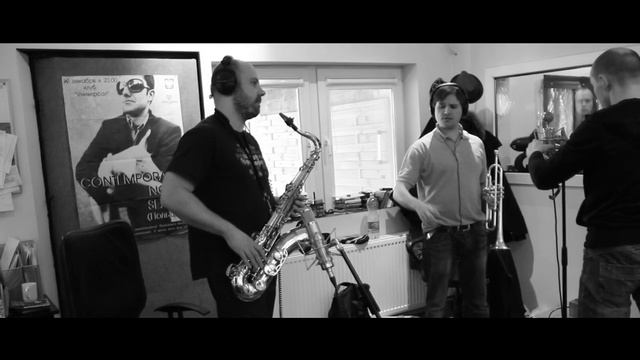 CONTEMPORARY NOISE SEXTET Ghostwriter's Joke смотреть онлайн