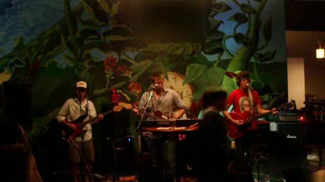 The Golden Retrievers:Freya Live at the Red Papaya смотреть онлайн