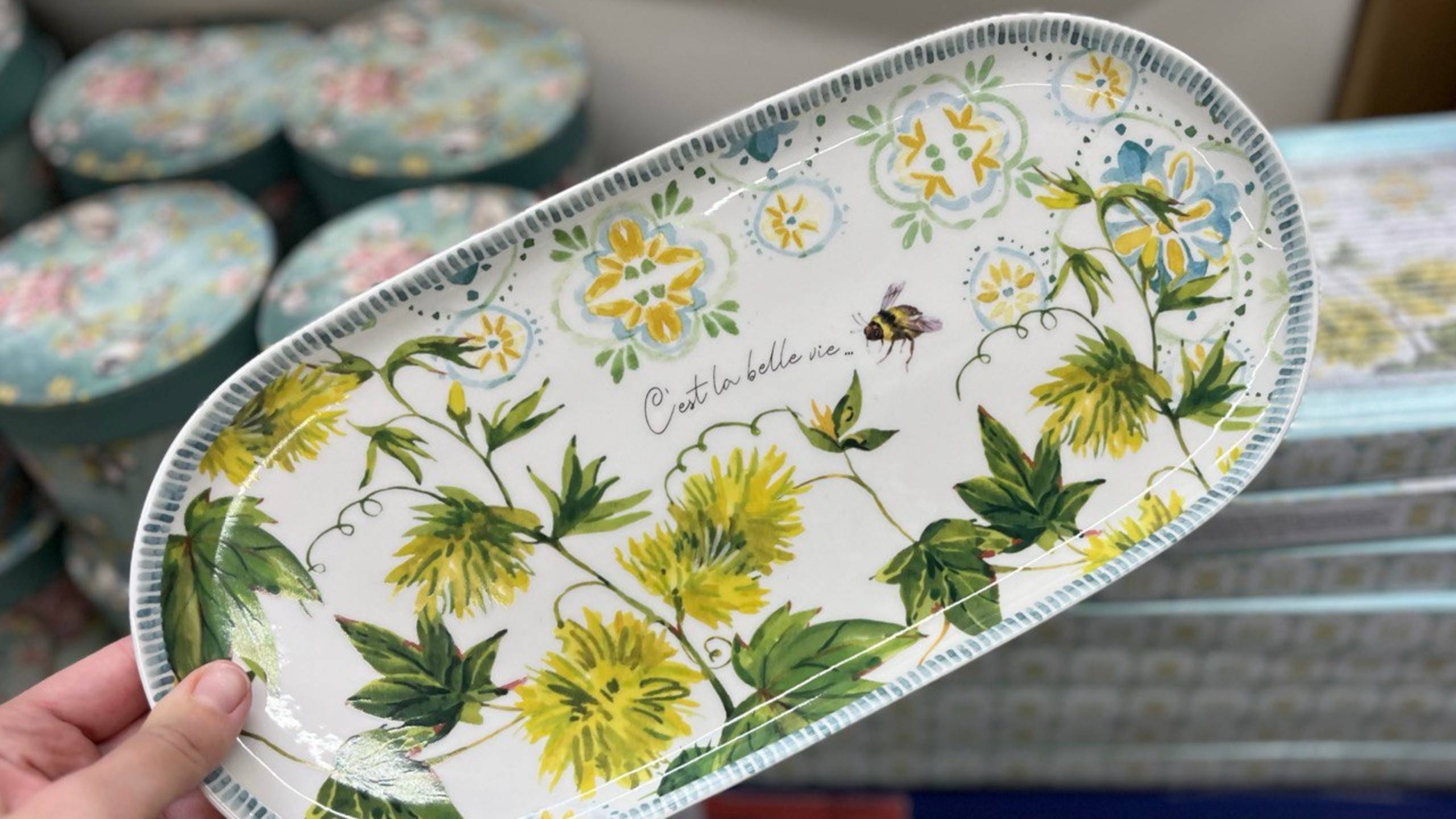 Весенняя посуда в METRO 🤩 Шикарное качество - просто сказка, да ещё и по акции смотреть онлайн