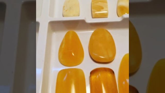 Amber Pendants.. https://amberis.ru/ amber pendant. Doğal Baltık kehribar kolye. Кулоны из янтаря смотреть онлайн