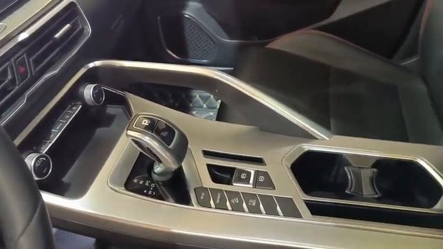 GEELY COOLRAY, 2020г смотреть онлайн