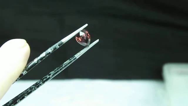 3.04ct. Color Shift Zircon смотреть онлайн