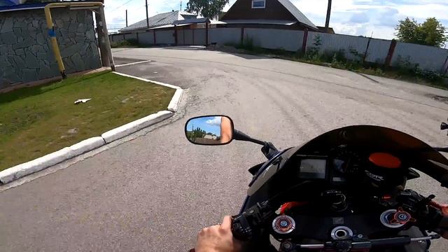 Первый раз прокатился на СПОРТБАЙКЕ Honda CBR929RR смотреть онлайн