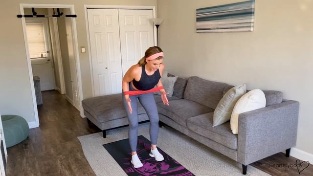 How to do a Mini Band Bent Over Row смотреть онлайн