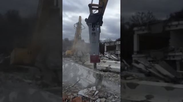 PROLINE MTB 505 & HITACHI ZX 470 DEMOLITION IN GERMANY PROJECT смотреть онлайн