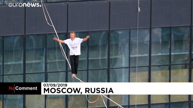 Moscow marks City Day with daring skywalk смотреть онлайн