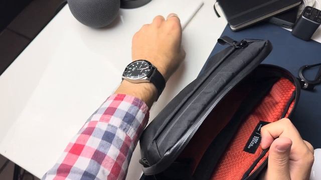 Review | Alpaka Elements Tech Case Mini - Un tech case convertible смотреть онлайн