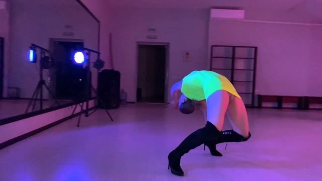 Fukk Sleep | Visual by Nastya Batrachenko смотреть онлайн