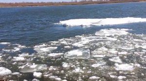 Ледоход на речке