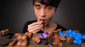 MILKA And OREO Chocolate Candy ASMR CHRISTMAS PARTY | McBang ASMR