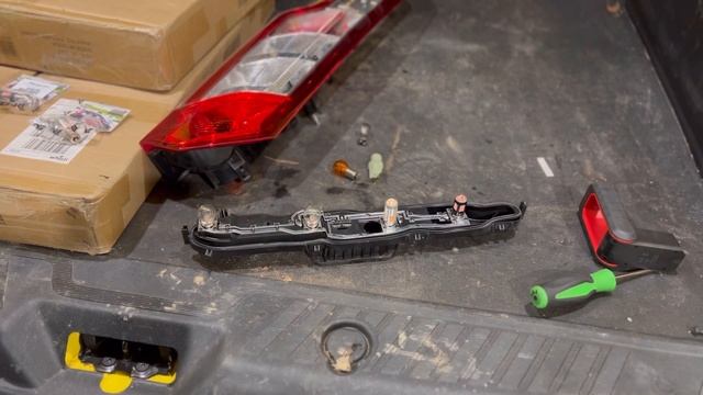 We changed our rear transit light bulbs to LED! смотреть онлайн