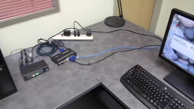 Dual Console KVM Extender Accessing Both Local and Remote Consoles смотреть онлайн