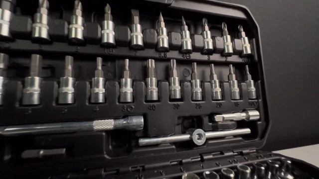 Набор автомобильного инструмента 53шт смотреть онлайн