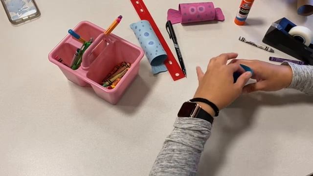 Children's Crafting with Miss Melisa: Paper Fish смотреть онлайн