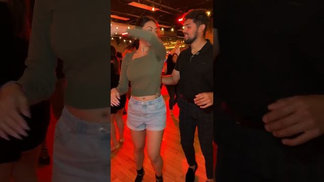 Lauren and Sebastian - Havana Nights Social - Sun Sun Babae (Salsa) смотреть онлайн