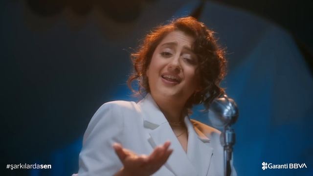 #ŞarkılardaSen 19 Mayıs | Ecem Erkek - İnce Giyerim İnce смотреть онлайн