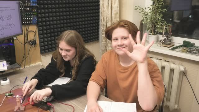 ПОСЛЕДОВАТЕЛЬНОЕ СОЕДИНЕНИЕ ПРОВОДНИКОВ 8 КЛ И ОПЫТ