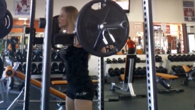 Julie Royer Training 6 week out!! смотреть онлайн