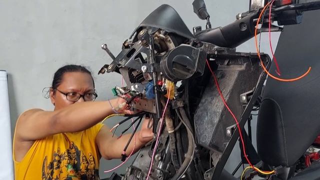 GILA CAHAYANYA GA KALENG KALENG,,VAHID E10 JOSS...#biled #vahide10 #nmax смотреть онлайн