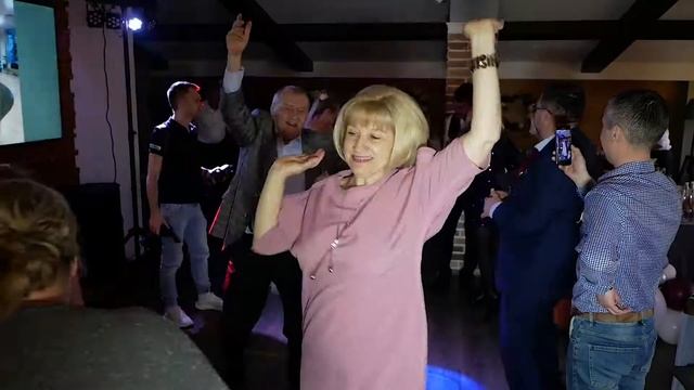 Ведущая Ёлка промо 23 04 21 смотреть онлайн