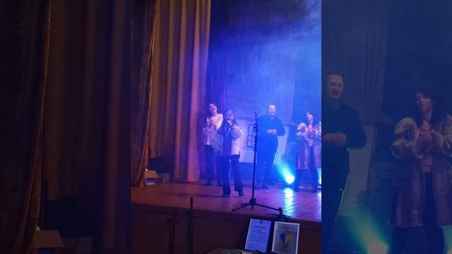 Яринка Мицик - Ми розмалюєм світ! We paint the world! (sings live) смотреть онлайн