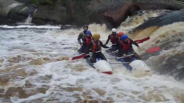 Порог "Розовый слон". Заходим в бочку смотреть онлайн