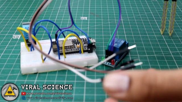 [IN HINDI] IOT Smart Plant Monitoring System | Smart Irrigation