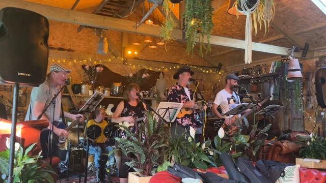 The Irish Rover | Pogues and Dubliners смотреть онлайн