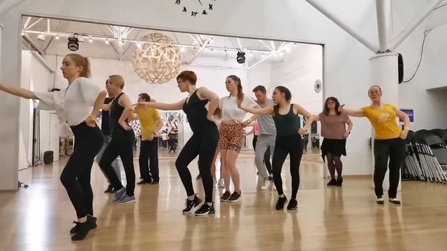 Rumba columbia | Giordano Duberger, grupo 1 смотреть онлайн
