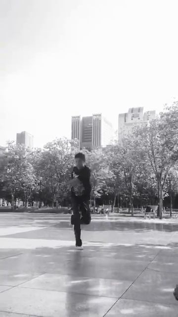 I'm Back // Cutting Shapes// Shuffle Dance // Battle Shuffle