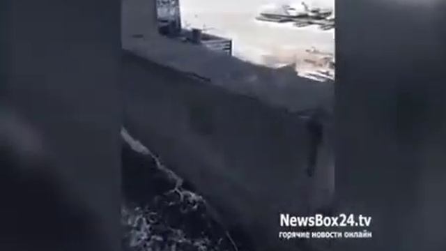 Обвал дороги во Владивостоке.