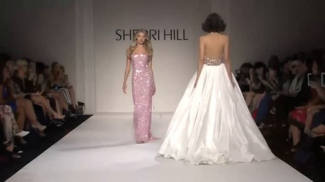 Sherri Hill Prom Dresses - 2018 Runway Show смотреть онлайн