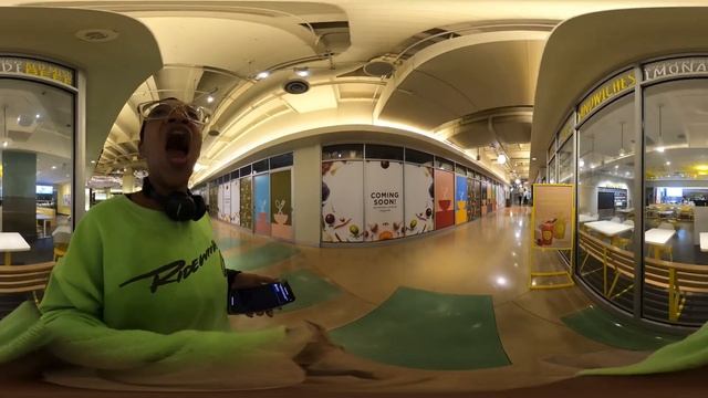 GoPro Max 360 🌐- DTLA Arco plaza or whatever you call it now 555 S Flower 6.17.22… смотреть онлайн