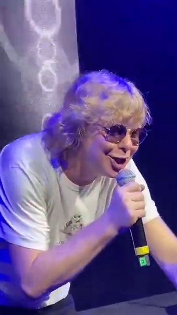 Иванушки: шпагат в Краснодаре! смотреть онлайн