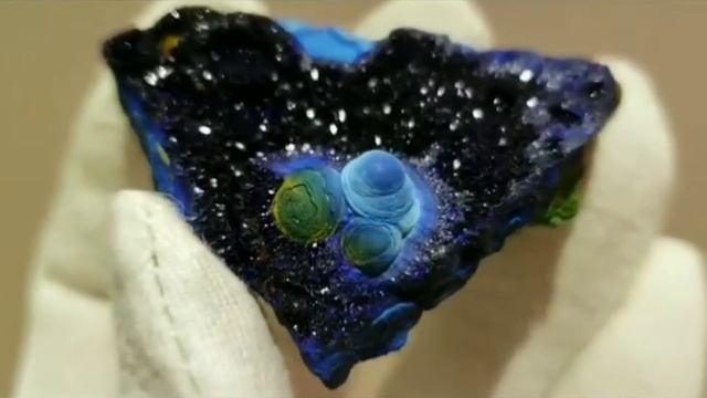 Азурит - минерал, содержащий медь. смотреть онлайн