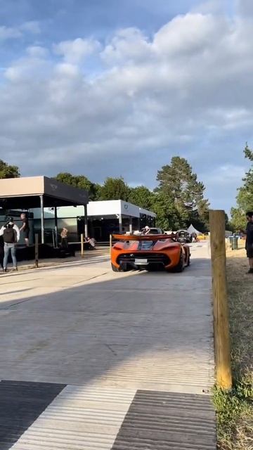 Koenigsegg Jesko and Ferrari Daytona SP3 Leaving Goodwood FOS смотреть онлайн