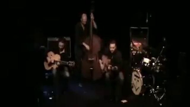 "Flora" - Robin Nolan - Iceland, 2008 - Gypsy Jazz Guitar смотреть онлайн