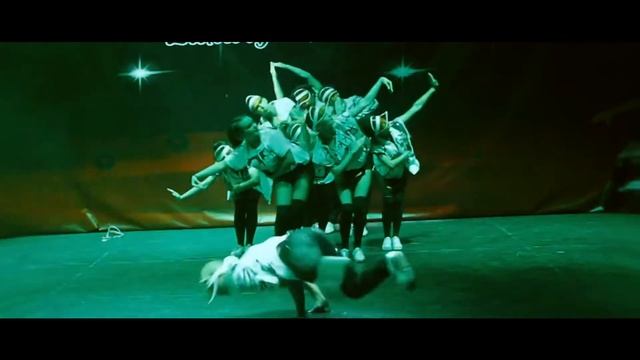 Phoenix Squad Show Dance Hip Hop Extreme Break Dance Modern