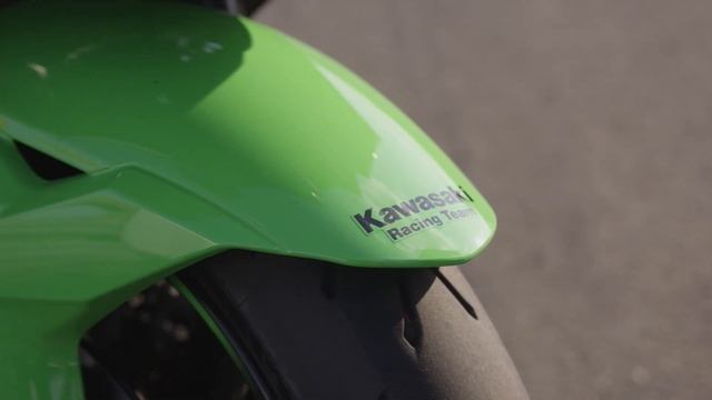 Revista Duas Rodas e Jonathan Rea avaliam Kawasaki Ninja ZX-10R e ZX-6R смотреть онлайн