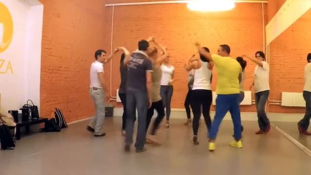 Estilo Cubano урок сальсы смотреть онлайн