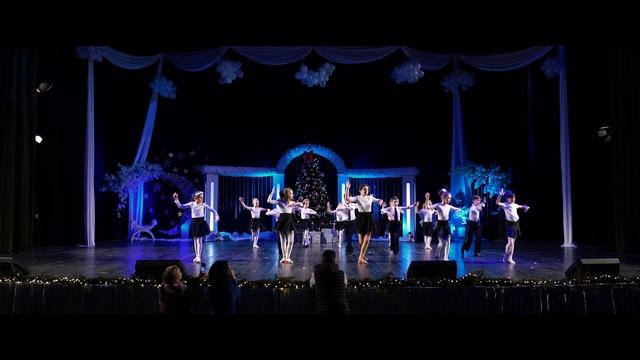 Christmas Dance Show 2018 - Intermediate Ballroom Kids Dance - Adamas Studio смотреть онлайн
